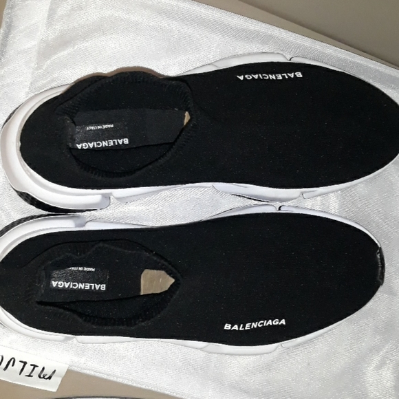 Balenciaga Speed Shoe - Picture 4 of 6